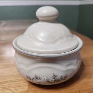 Vintage Pfaltzgraff Stoneware Heirloom Sugar Bowl With Lid Retired USA 022